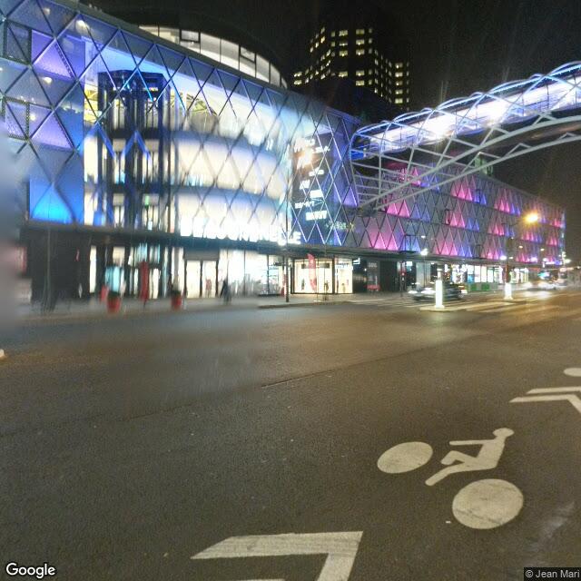 Toilette centre commercial beaugrenelle